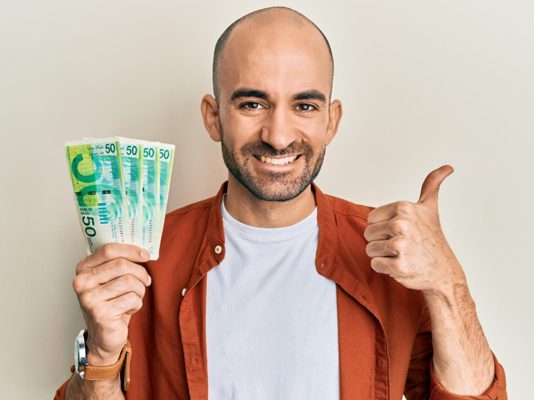 כך תוכלו להחכים את הידע הפיננסי שלכם ולחסוך כסף רב