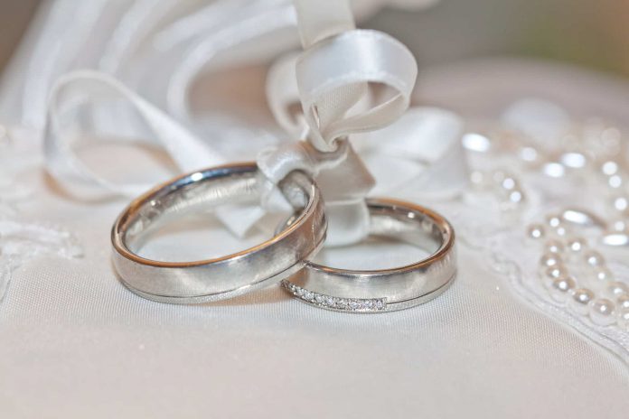טבעת נישואים כשרה