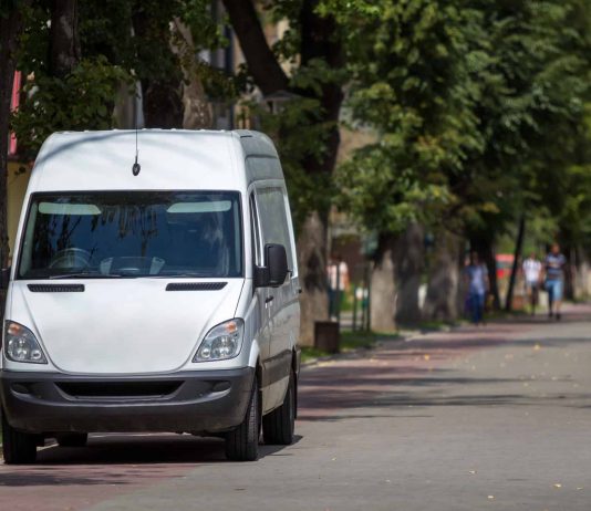 מיניבוס הסעות