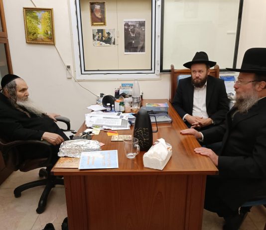 אומן ראש השנה? ראש מוסדות חוט של חסד הרב שלום ארוש נפגש עם רבה של מולדובה
