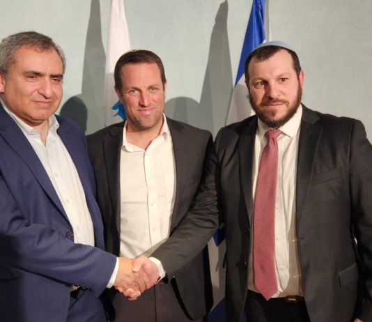 נערך טקס חילופי שרים, הרב עמיחי אליהו נכנס לתפקידו כשר למורשת