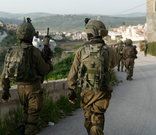 שבועות לפני חתונתו: תושב השומרון נצור בבית הוריו בצו אלוף