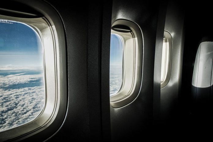 window-6004396_1280 חלון מטוס