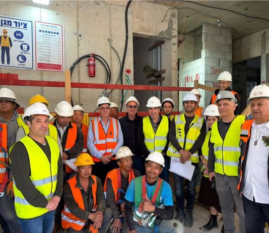 למען הבטיחות: יותר מ-7,000 אתרי בנייה ברחבי הארץ עצרו את העבודה לשעה