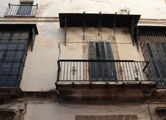 מרפסות בטון ישנות