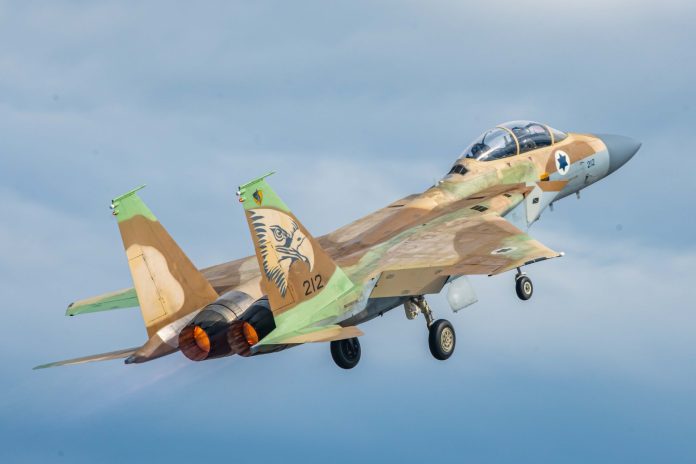 חיל האוויר תוקף מטרות צבאיות בטהראן - תיעוד מהמראות מטוסי הקרב 1 צילום דובר צהל