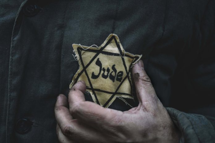 טלאי צהוב יום השואה גטו שואה צילום פריפיק_1