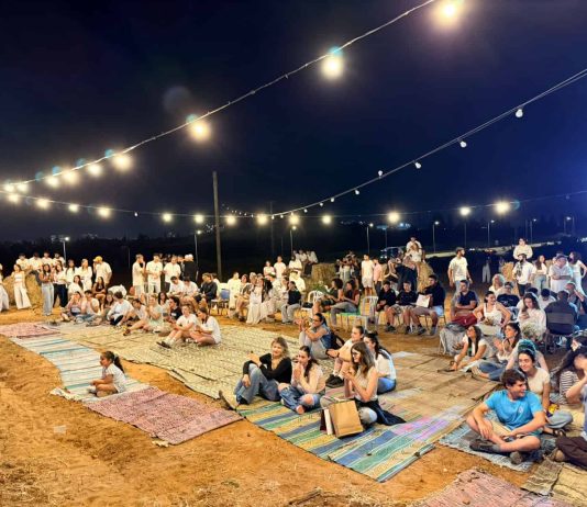 מסורת של שבועות חקלאי בכפר הנוער עיינות