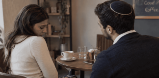 זוג דתי בדייט